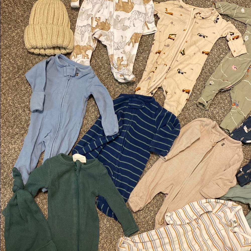 Preemie bundle 🥲 - Picture 5 of 5